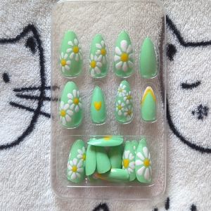 Mint Green Flower Press On Nails